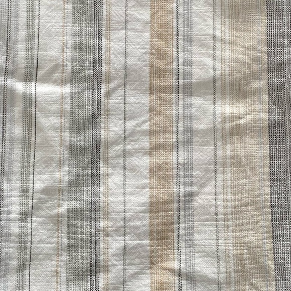 Pottery Barn Twilled Pillow case with Neutral Tones - Picture 4 of 5